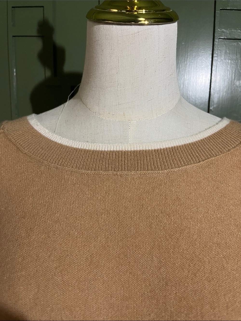 Pilcro Camel Crewneck 100% Cashmere Sweater - Picture 2 of 7